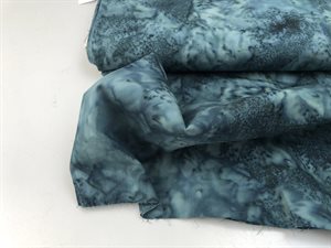 Patchwork stof - marmor look i smuk intens mørk blågrøn
